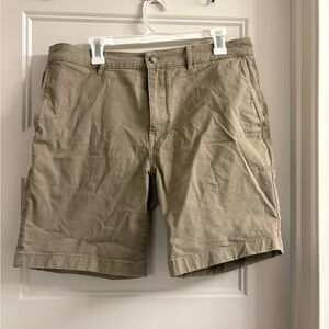 Classic Men's Khaki Shorts